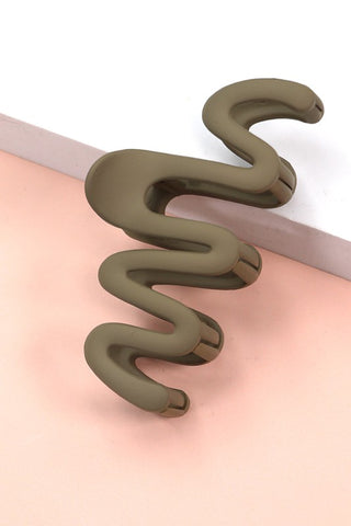 Wavy Grip Hair Claw