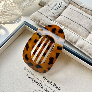 Luxe Lay Flat Oval Clip