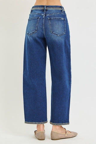 Back of woman wearing a pair of jeans