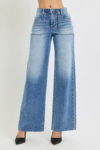 Woman wearing a pair of jeans